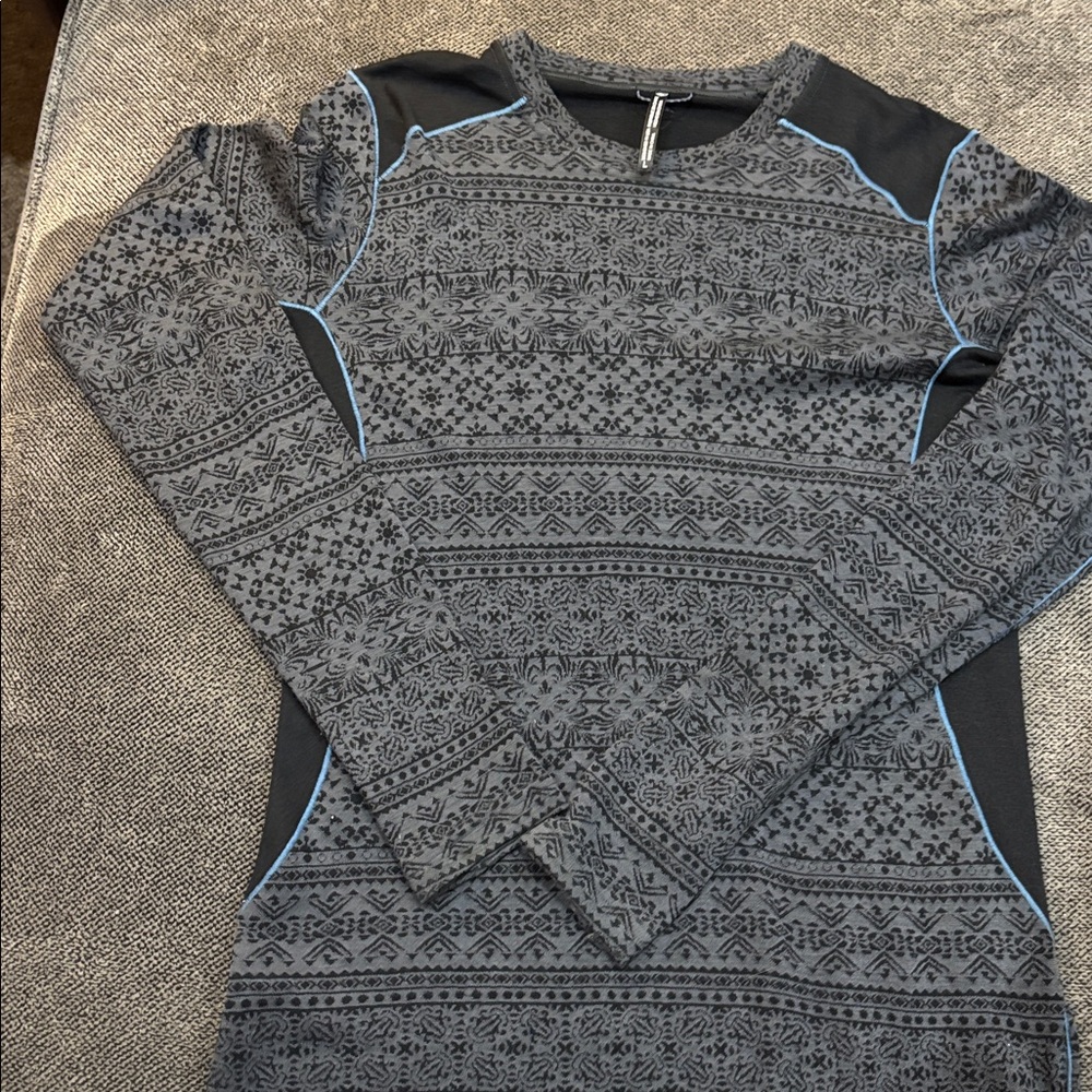 KUHL Size L Kaskade Krew merino Wool Baselayer top